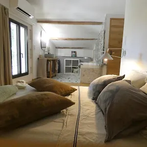 Bed & Breakfast D'hotes Dans Ancienne Bergerie - La Bergerie Du Monde Les Angles (Gard)